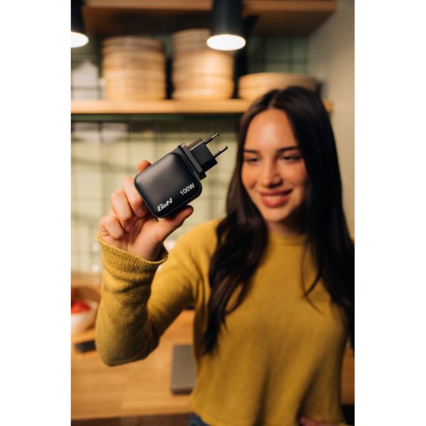 Verbatim Mini GaN zidni punjač 100W, 3×USB-C/1×USB-A, PD/QC 3.0 - Slika 4