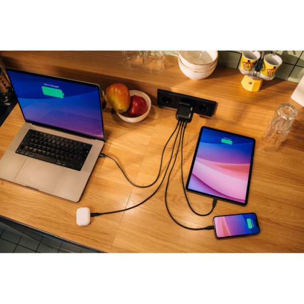 Verbatim Mini GaN zidni punjač 100W, 3×USB-C/1×USB-A, PD/QC 3.0 - Slika 6